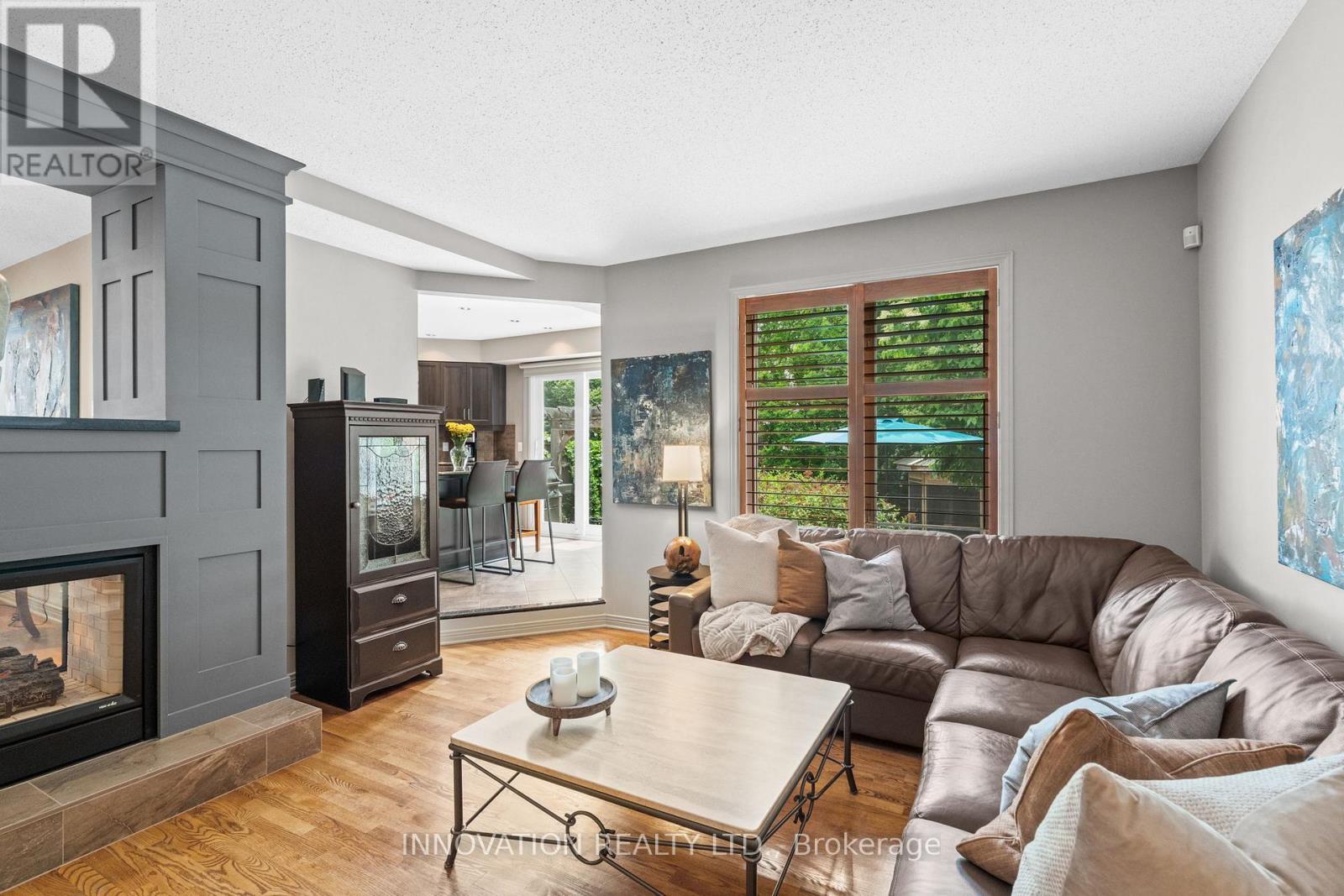 149 Springcreek Crescent, Ottawa, ON - Indoor Photo Showing Living Room With Fireplace