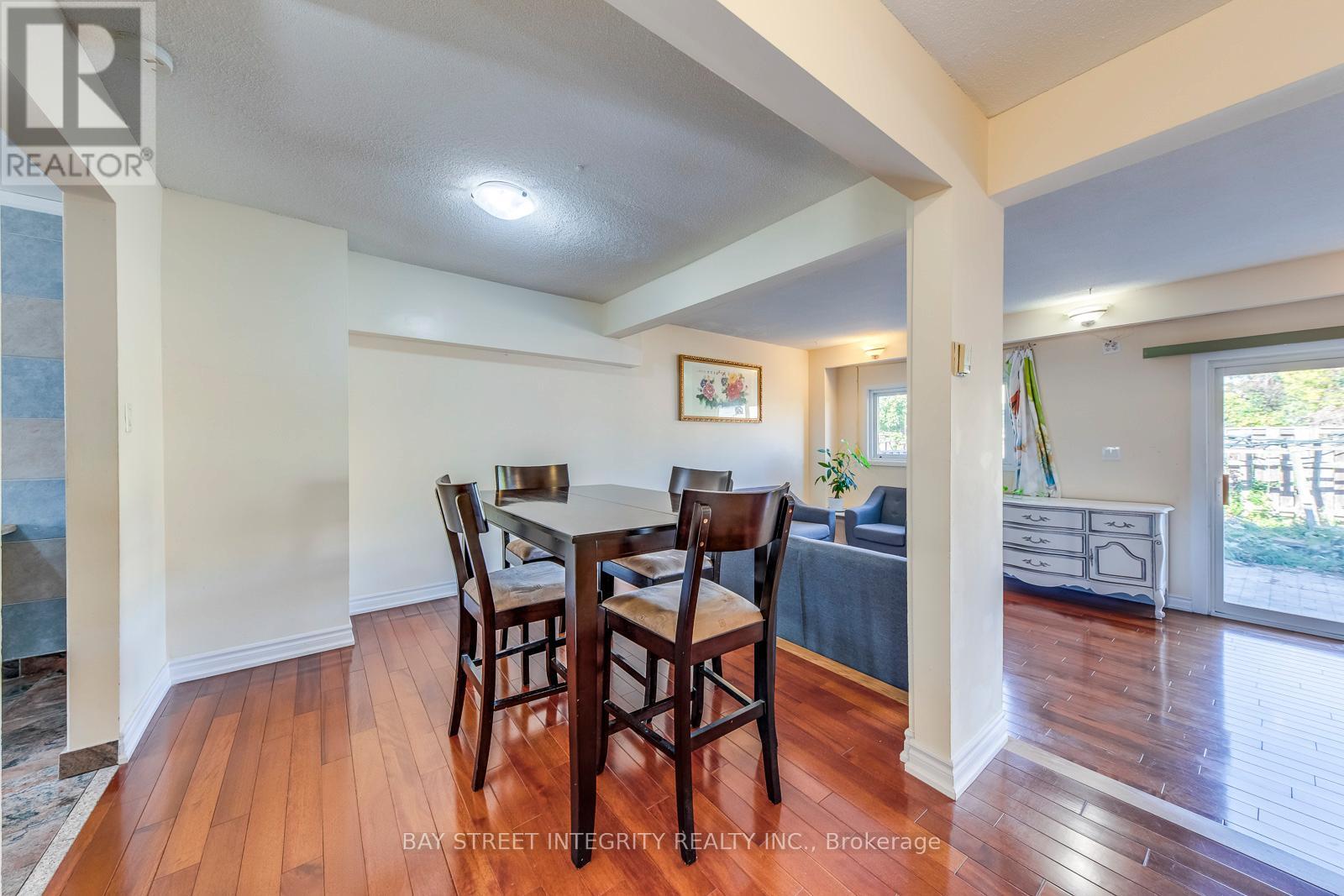 200 Invergordon Avenue, Toronto, ON - Indoor Photo Showing Dining Room