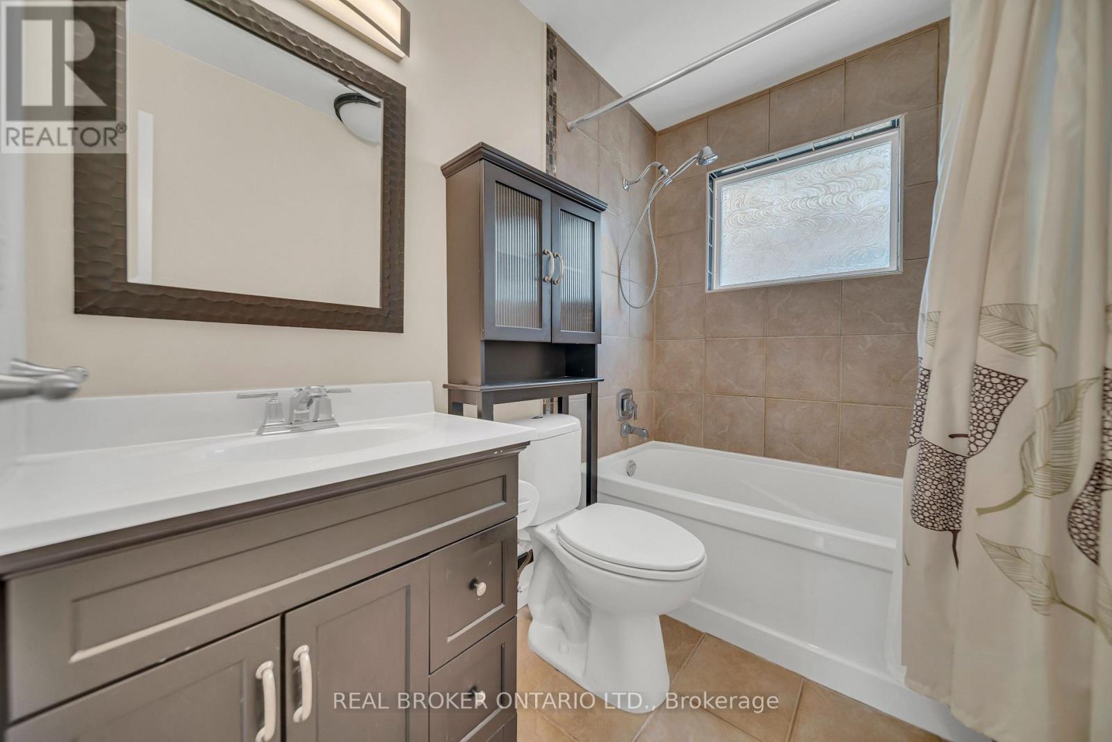 2 Edelwild Drive, Orangeville, ON - Indoor Photo Showing Bathroom