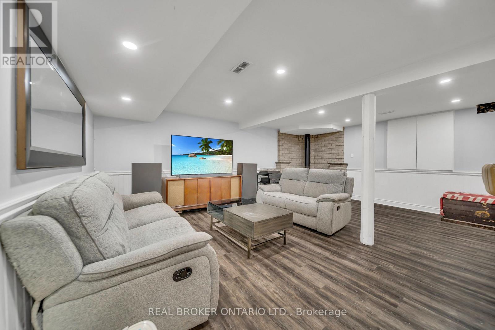 2 Edelwild Drive, Orangeville, ON - Indoor