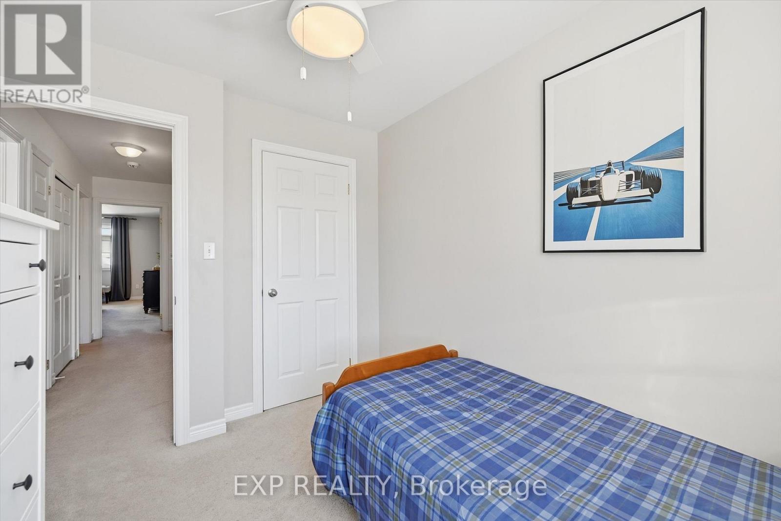 45 Browview Drive, Hamilton, ON - Indoor Photo Showing Bedroom