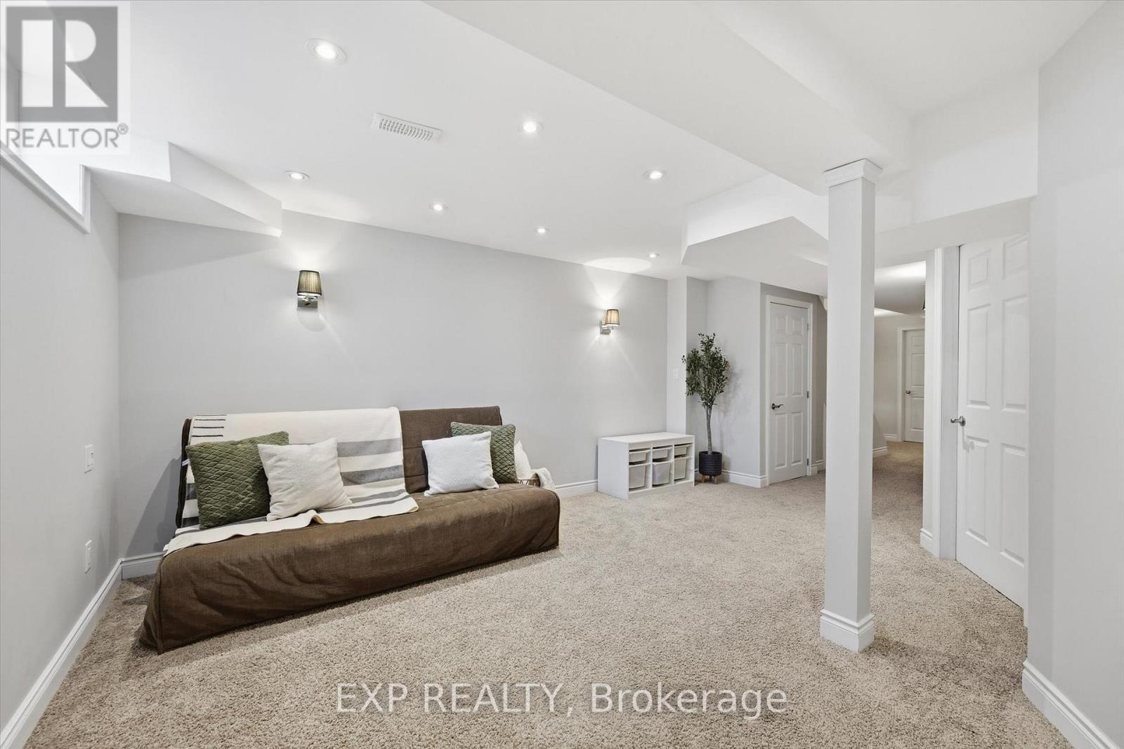 45 Browview Drive, Hamilton, ON - Indoor Photo Showing Other Room