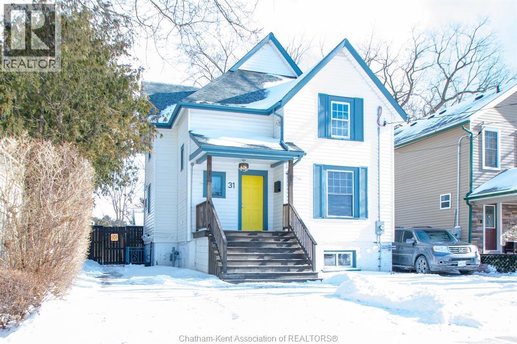 31 Adelaide Street North, Chatham, ON - Outdoor With Facade