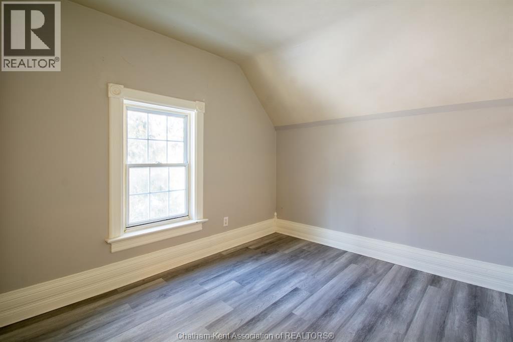 31 Adelaide Street North, Chatham, ON - Indoor Photo Showing Other Room