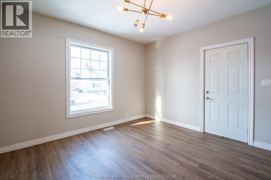 31 Adelaide Street North, Chatham, ON - Indoor Photo Showing Other Room