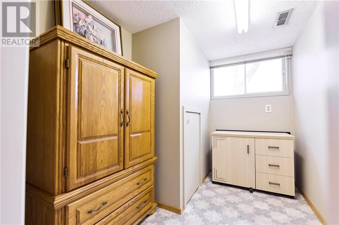 1225 Drummond, Sudbury, ON - Indoor