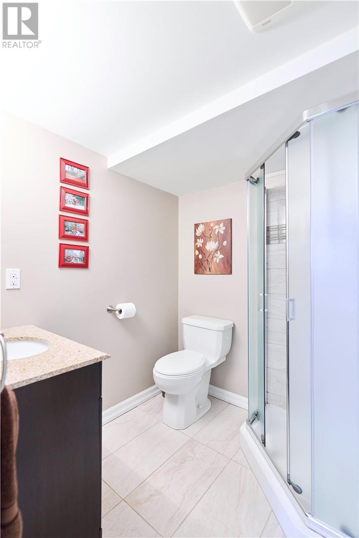 1225 Drummond, Sudbury, ON - Indoor Photo Showing Bathroom