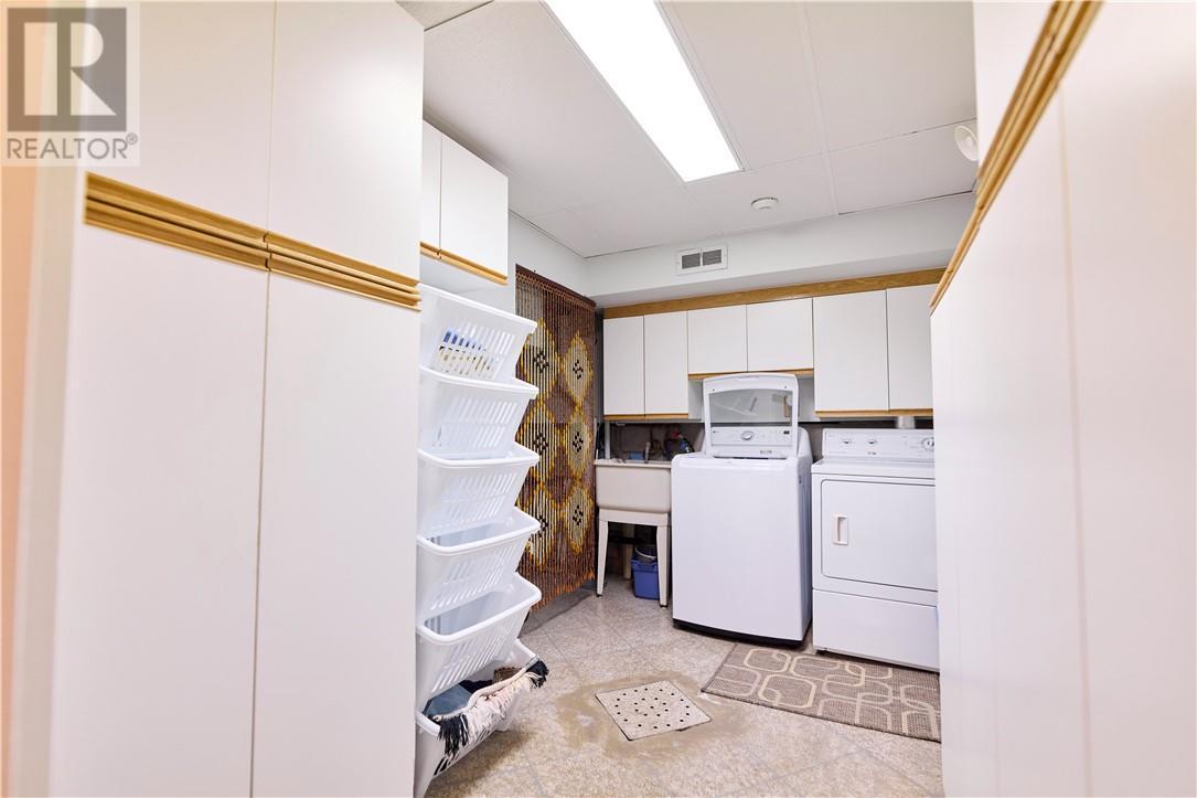 1225 Drummond, Sudbury, ON - Indoor Photo Showing Laundry Room
