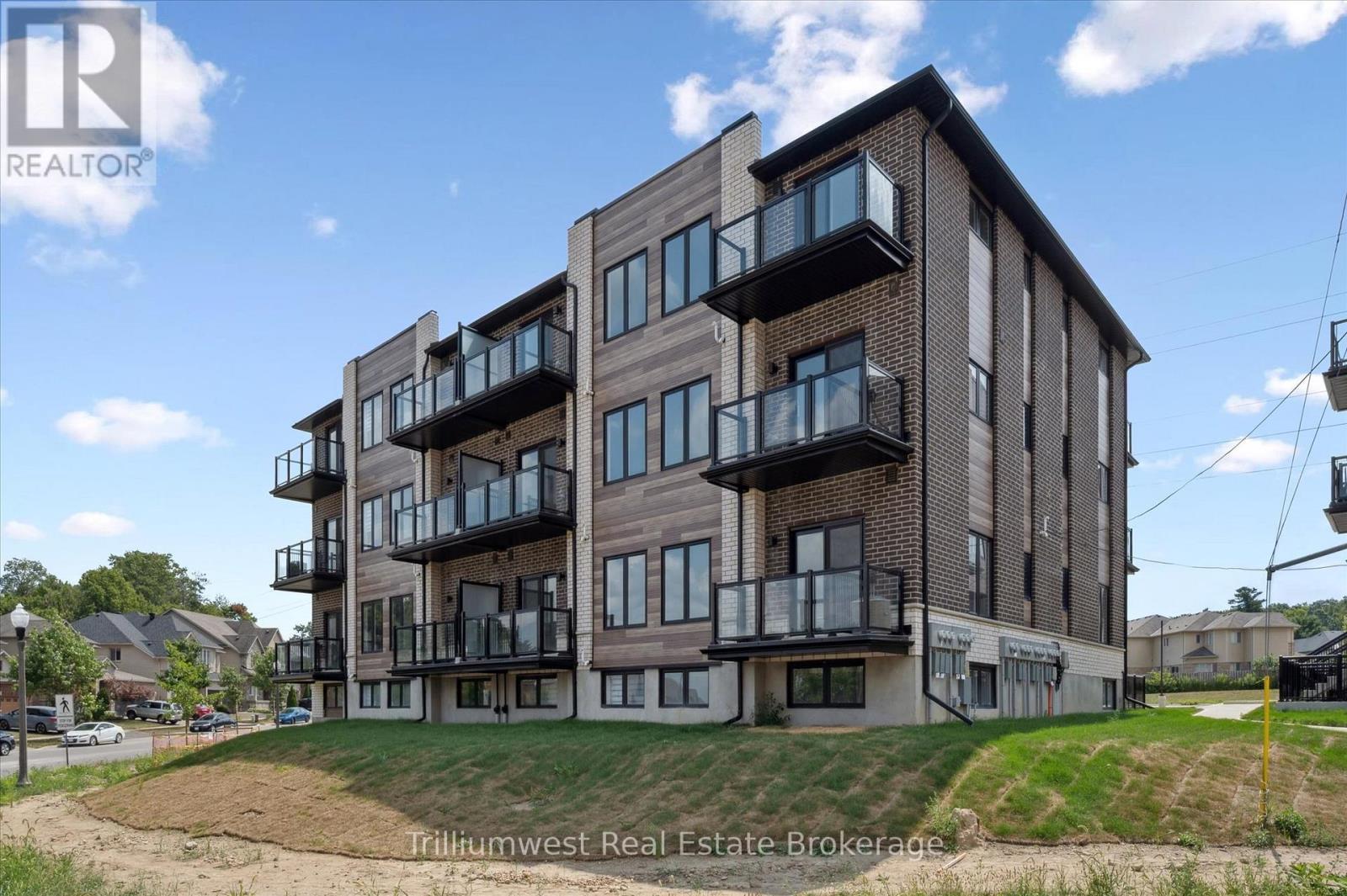 34 - 10 South Creek Drive, Kitchener, ON - Outdoor With Balcony