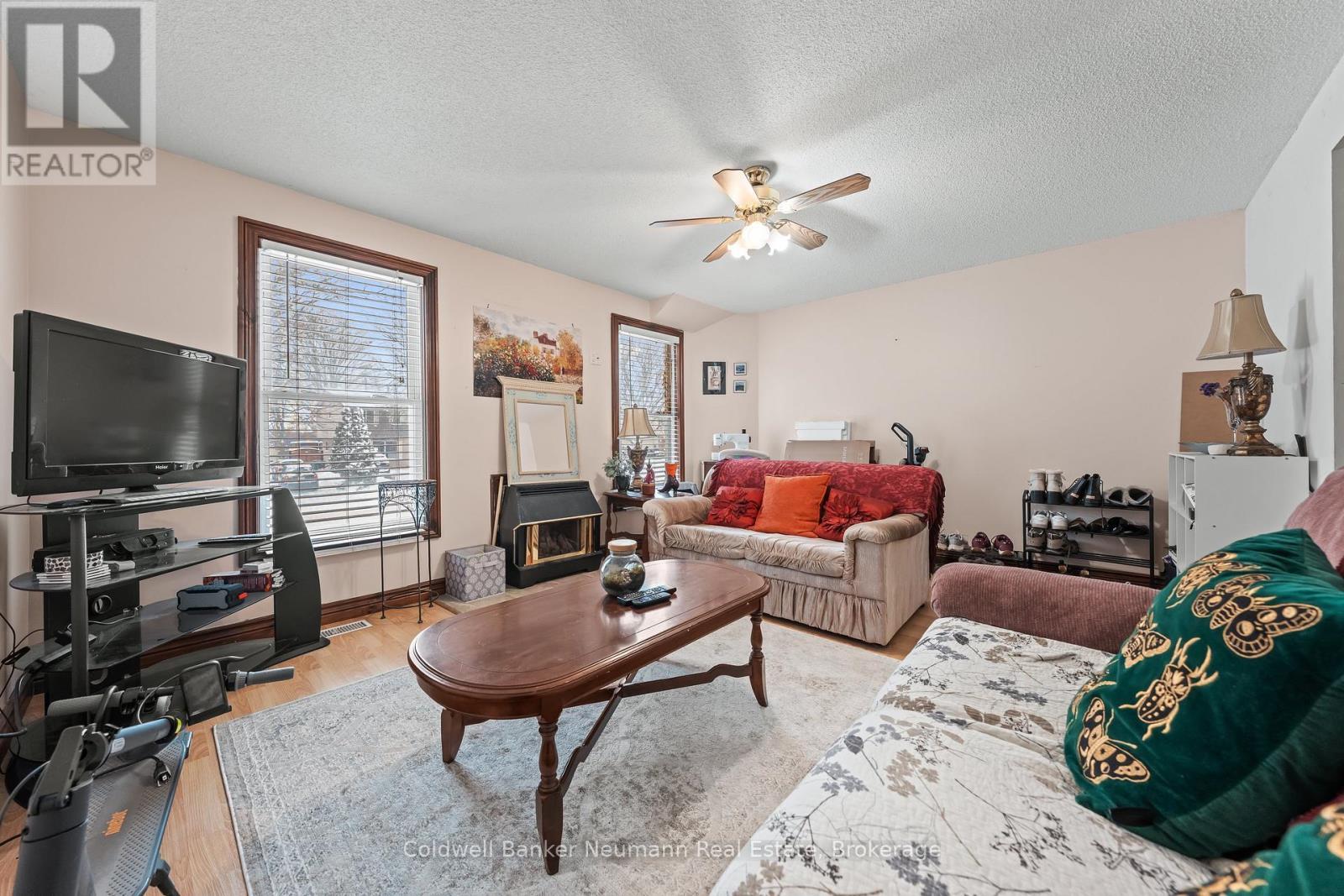 324 Cole Road, Guelph (Kortright West), ON - Indoor Photo Showing Living Room With Fireplace