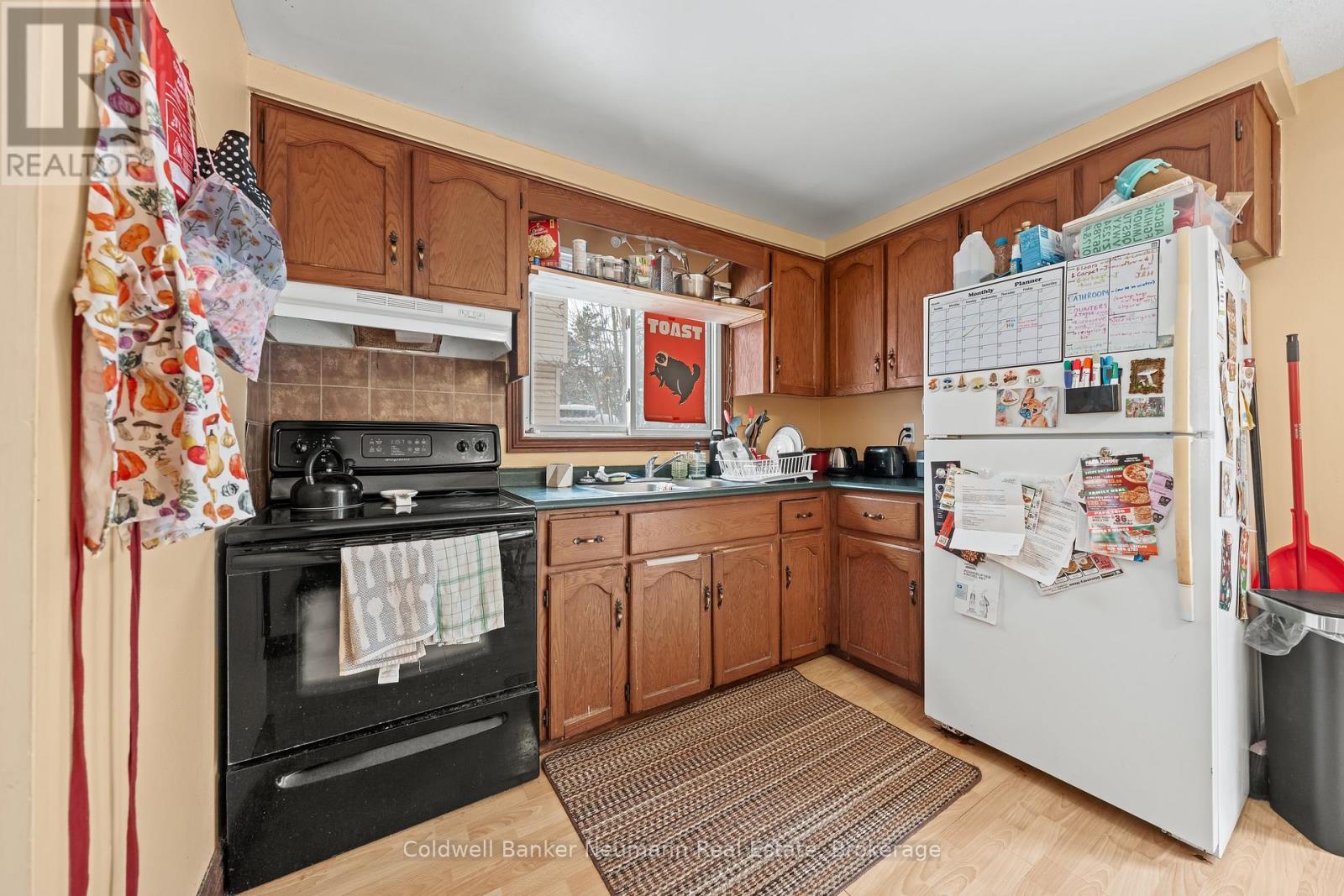 324 Cole Road, Guelph (Kortright West), ON - Indoor Photo Showing Kitchen
