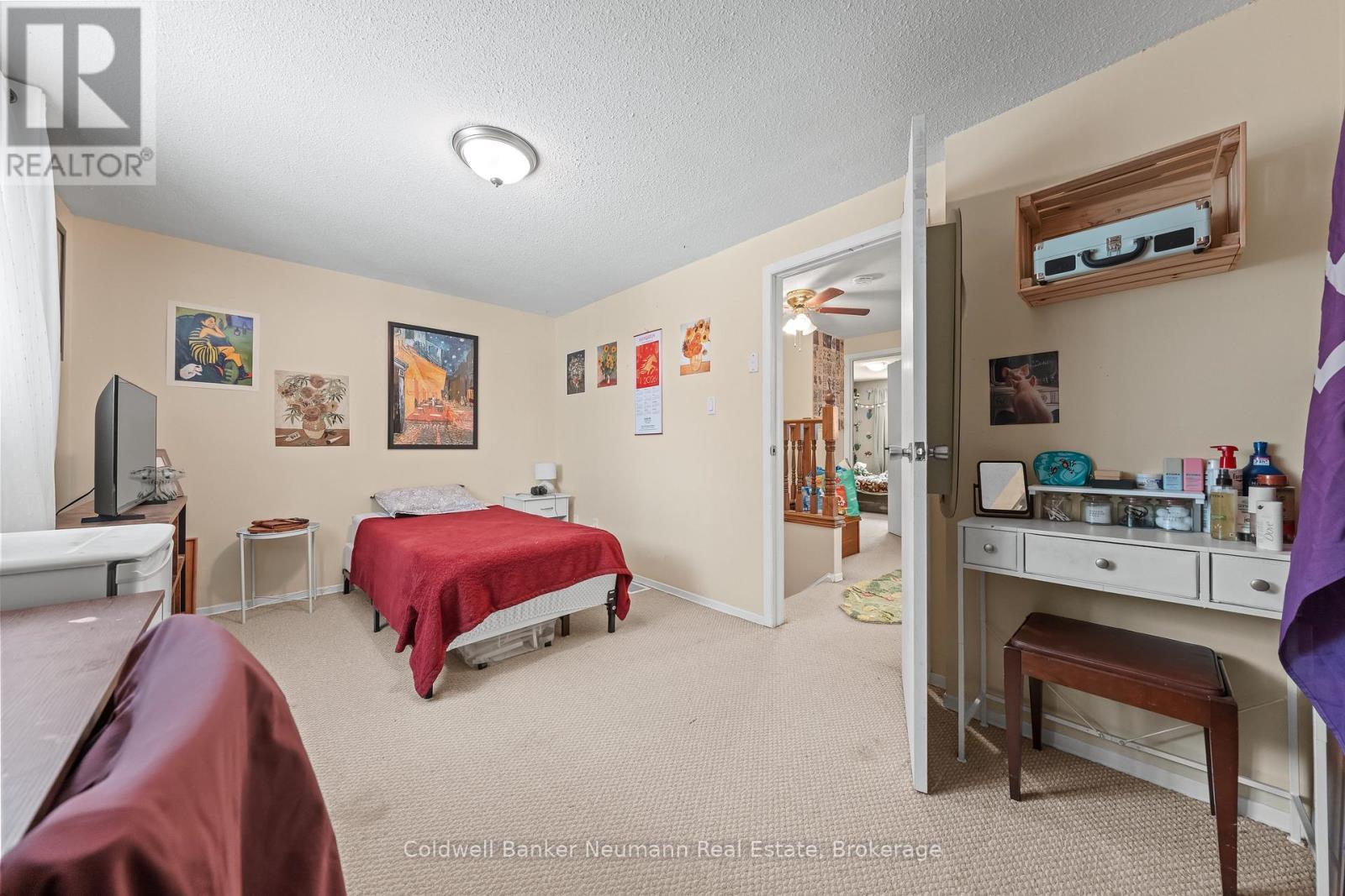 324 Cole Road, Guelph (Kortright West), ON - Indoor Photo Showing Bedroom