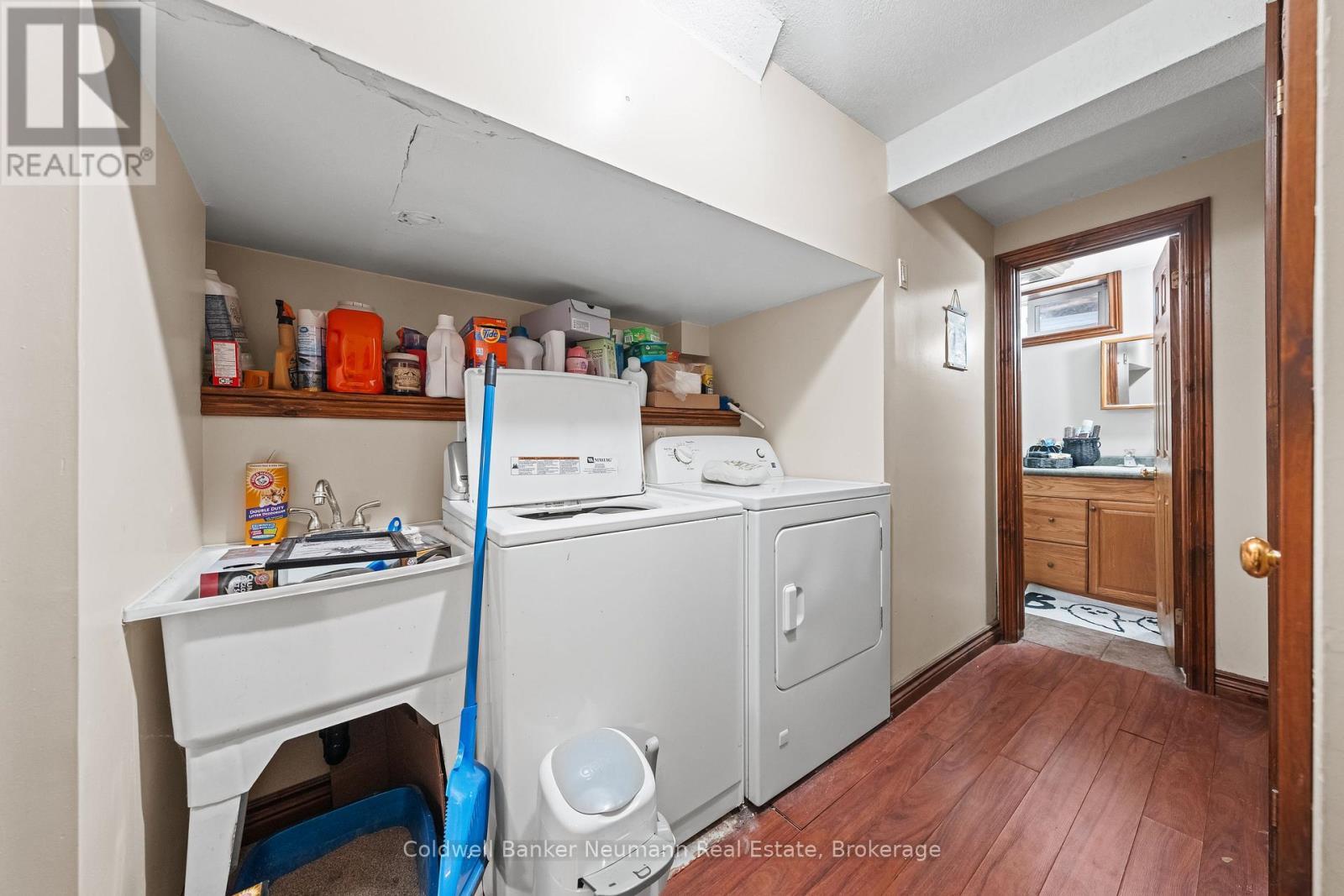 324 Cole Road, Guelph (Kortright West), ON - Indoor Photo Showing Laundry Room