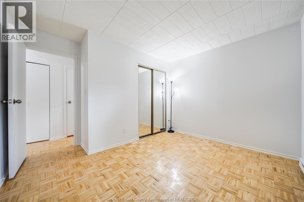 6502 Thornberry, Windsor, ON - Indoor Photo Showing Other Room