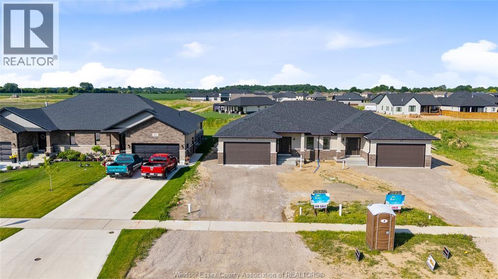 597 Keil Trail, Chatham, ON - Outdoor With Facade With View