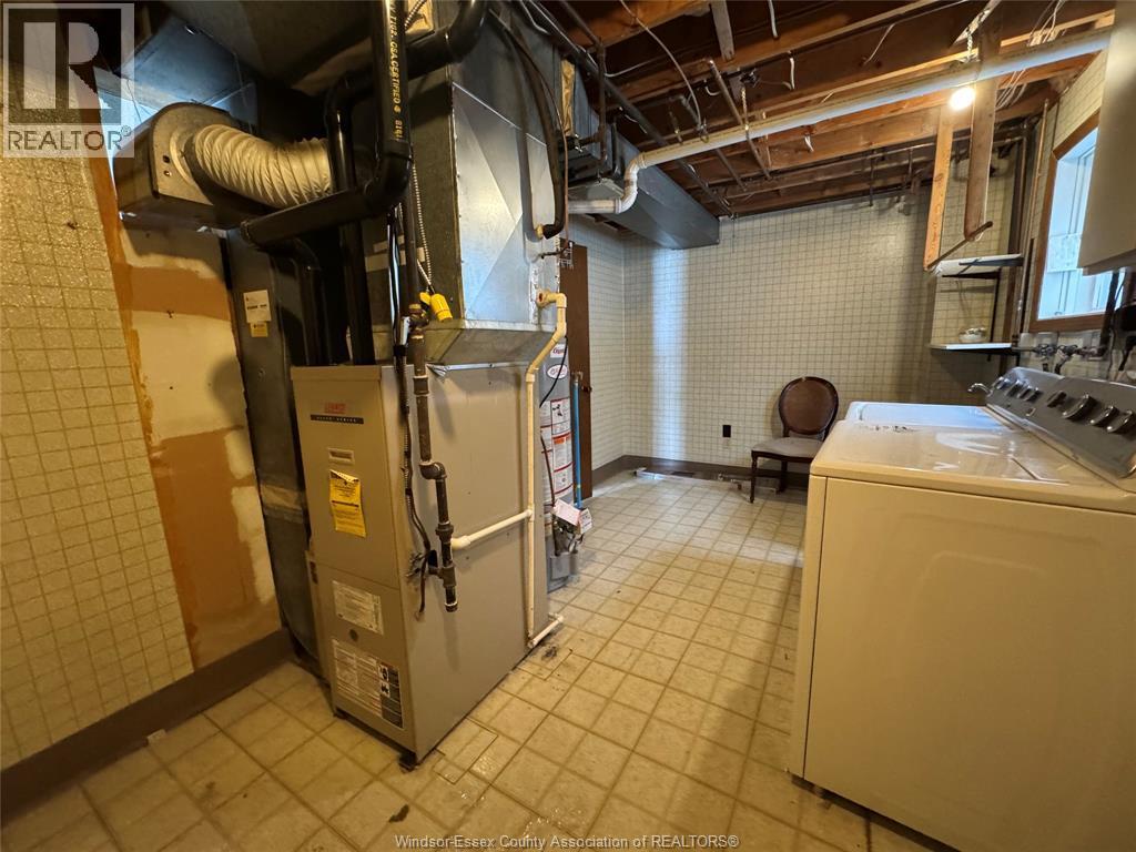 3034 Fazio Drive, Windsor, ON - Indoor