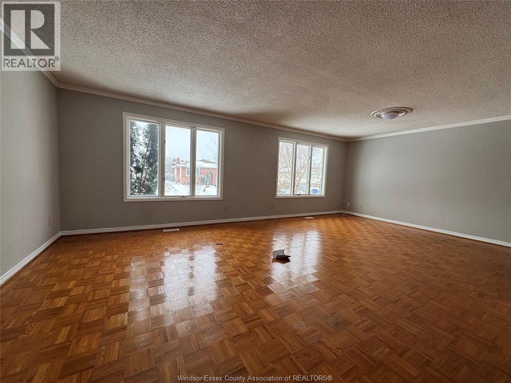 3034 Fazio Drive, Windsor, ON - Indoor Photo Showing Other Room