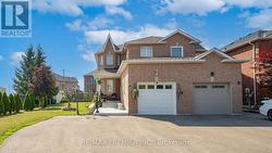 11 RICHELIEU COURT Caledon, ON L7E 2M3