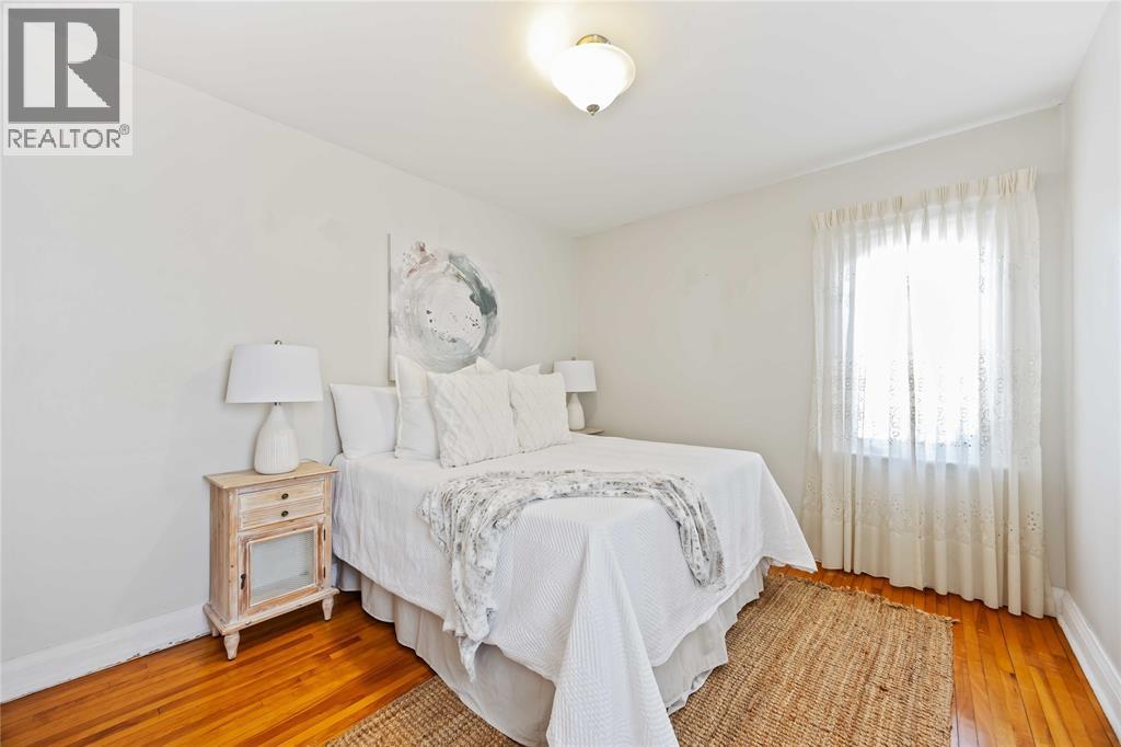 759 Melrose Avenue, Sarnia, ON - Indoor Photo Showing Bedroom