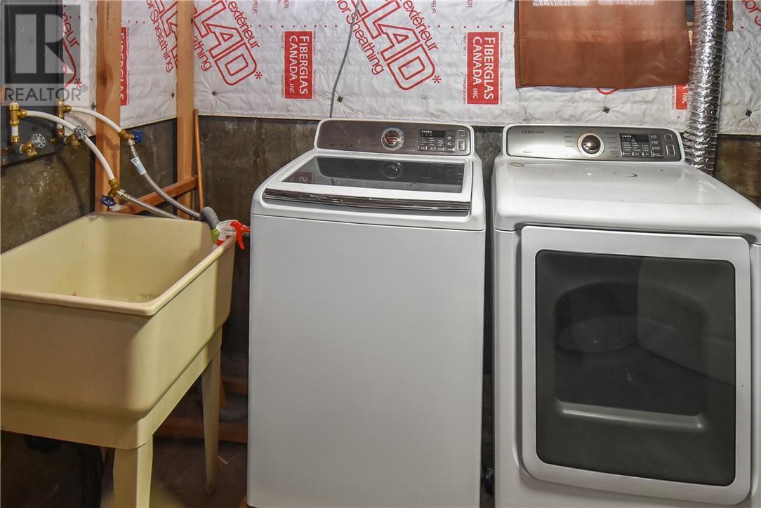 12 Riverview Avenue, Levack, ON - Indoor Photo Showing Laundry Room