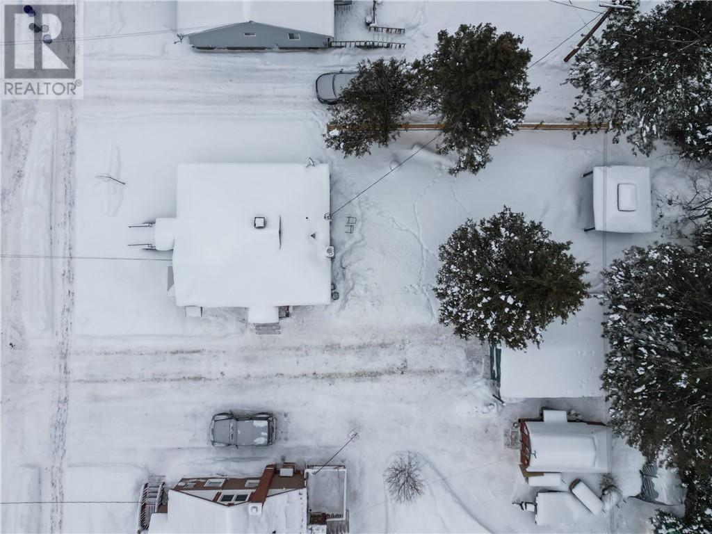 12 Riverview Avenue, Levack, ON - Outdoor