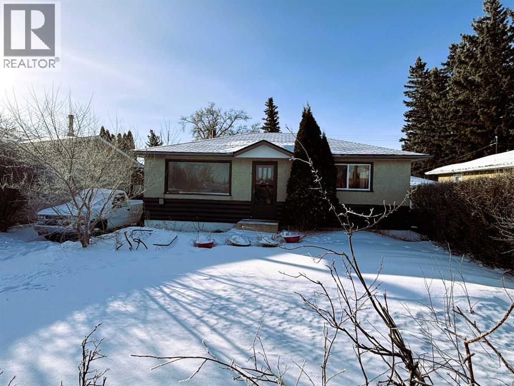 1341 2 Avenue, Wainwright, AB - Outdoor