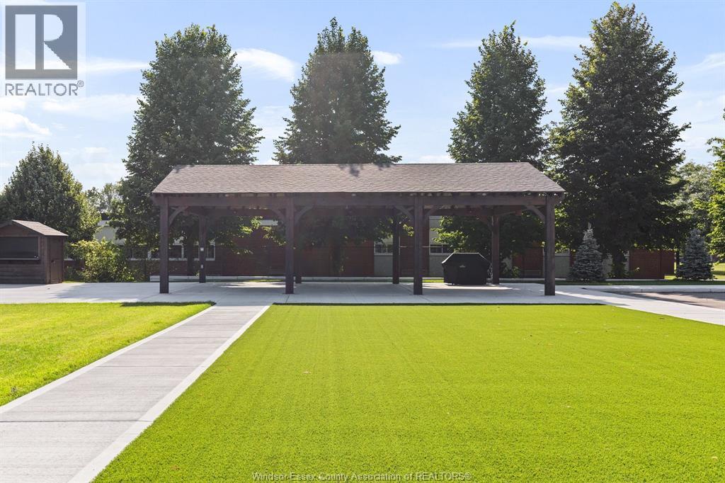 190 Main Street East Unit# 108, Kingsville, ON - Outdoor