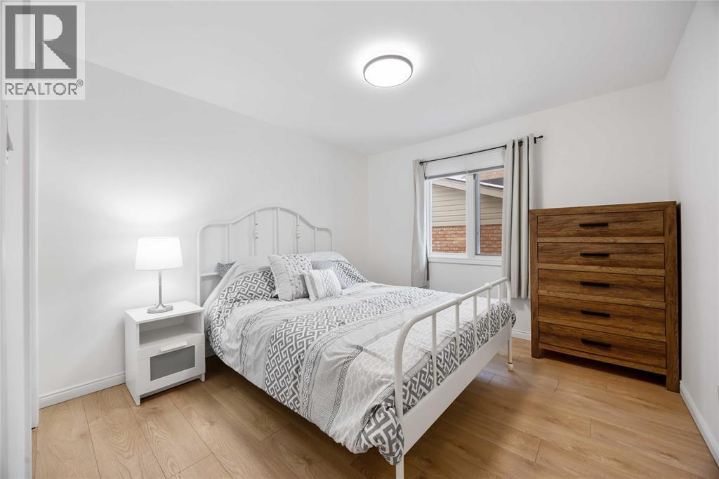1912 Winslow Crescent, Sarnia, ON - Indoor Photo Showing Bedroom
