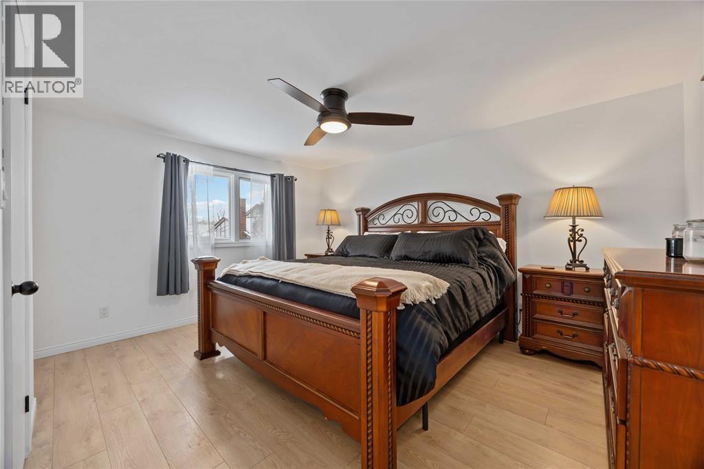 1912 Winslow Crescent, Sarnia, ON - Indoor Photo Showing Bedroom
