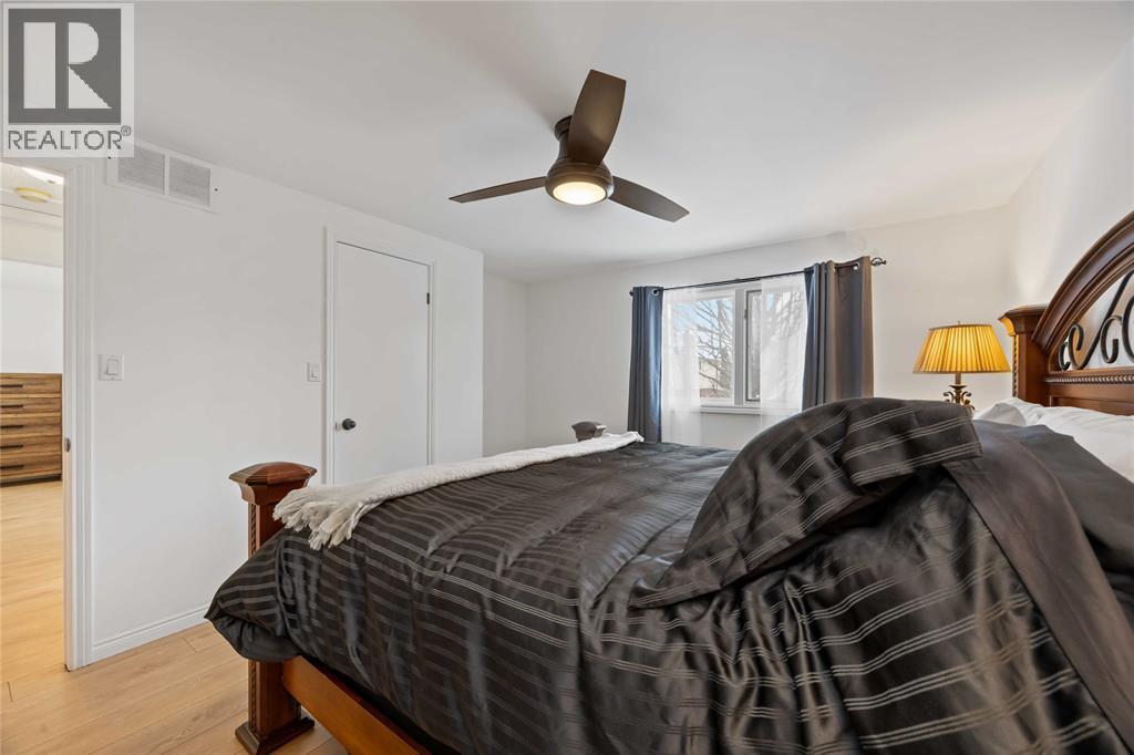 1912 Winslow Crescent, Sarnia, ON - Indoor Photo Showing Bedroom