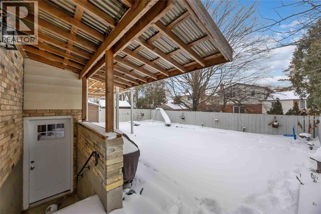 1912 Winslow Crescent, Sarnia, ON - Outdoor