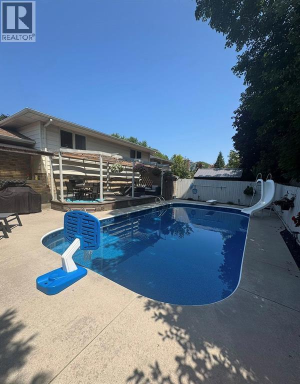 1912 Winslow Crescent, Sarnia, ON - Outdoor With In Ground Pool