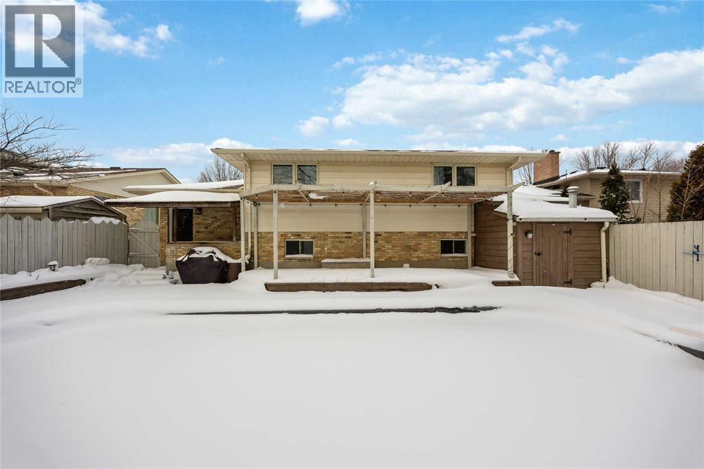 1912 Winslow Crescent, Sarnia, ON - Outdoor