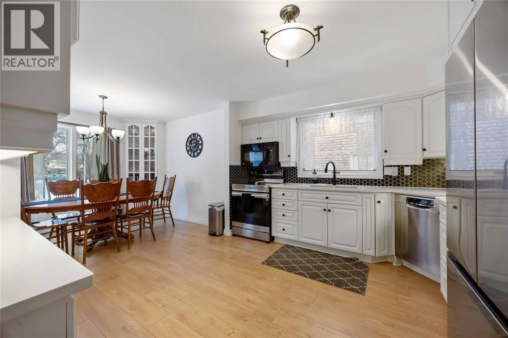 1912 Winslow Crescent, Sarnia, ON - Indoor Photo Showing Other Room