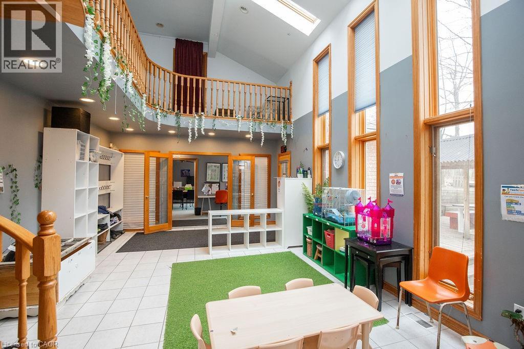 144 Wilson Street E, Ancaster, ON