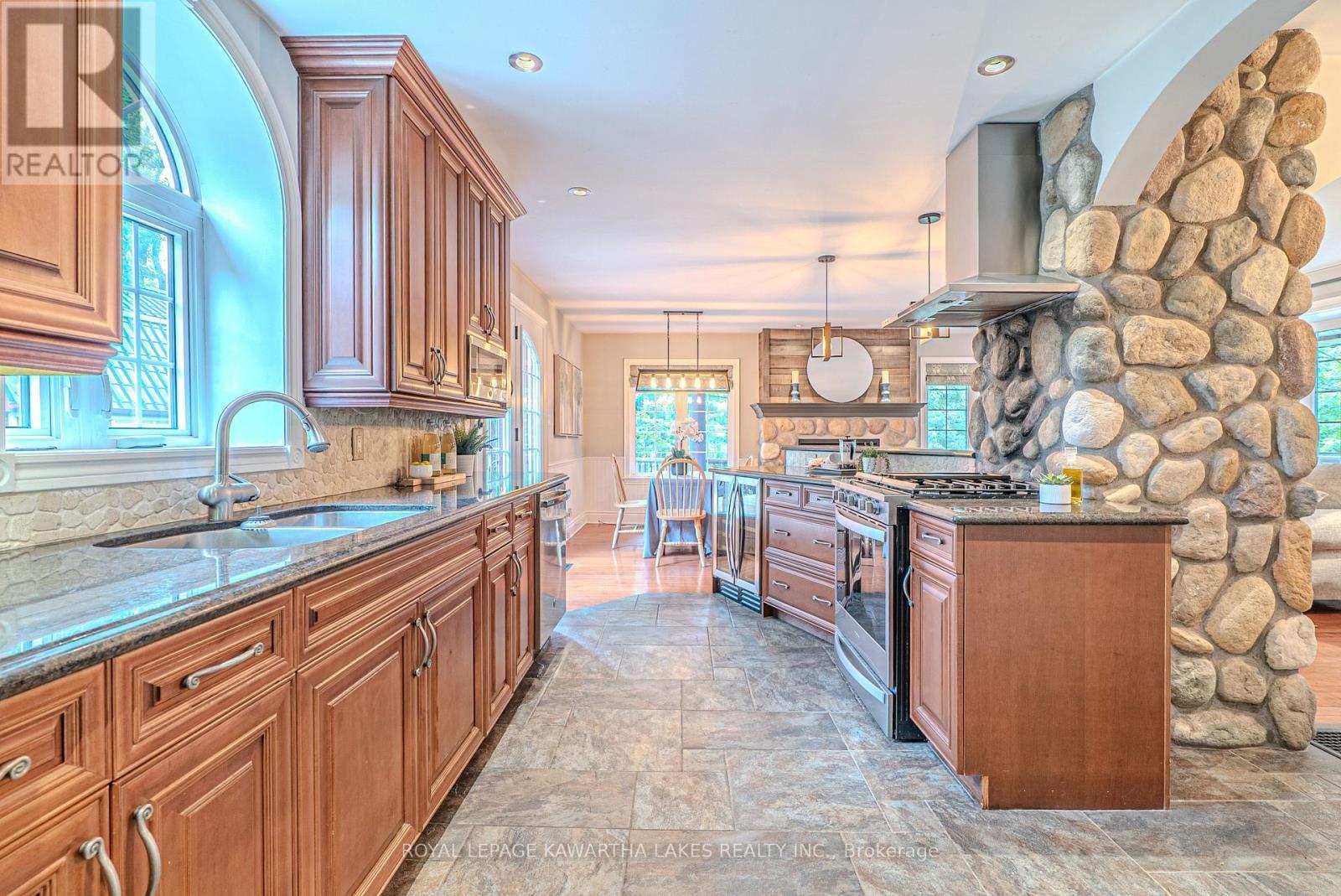 7725 Leskard Road N, Clarington, ON - Indoor Photo Showing Kitchen With Double Sink