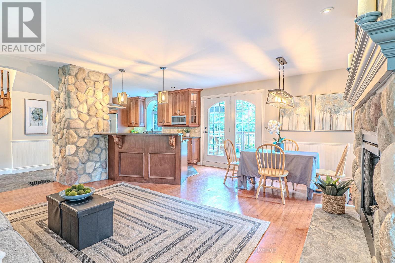 7725 Leskard Road N, Clarington, ON - Indoor With Fireplace