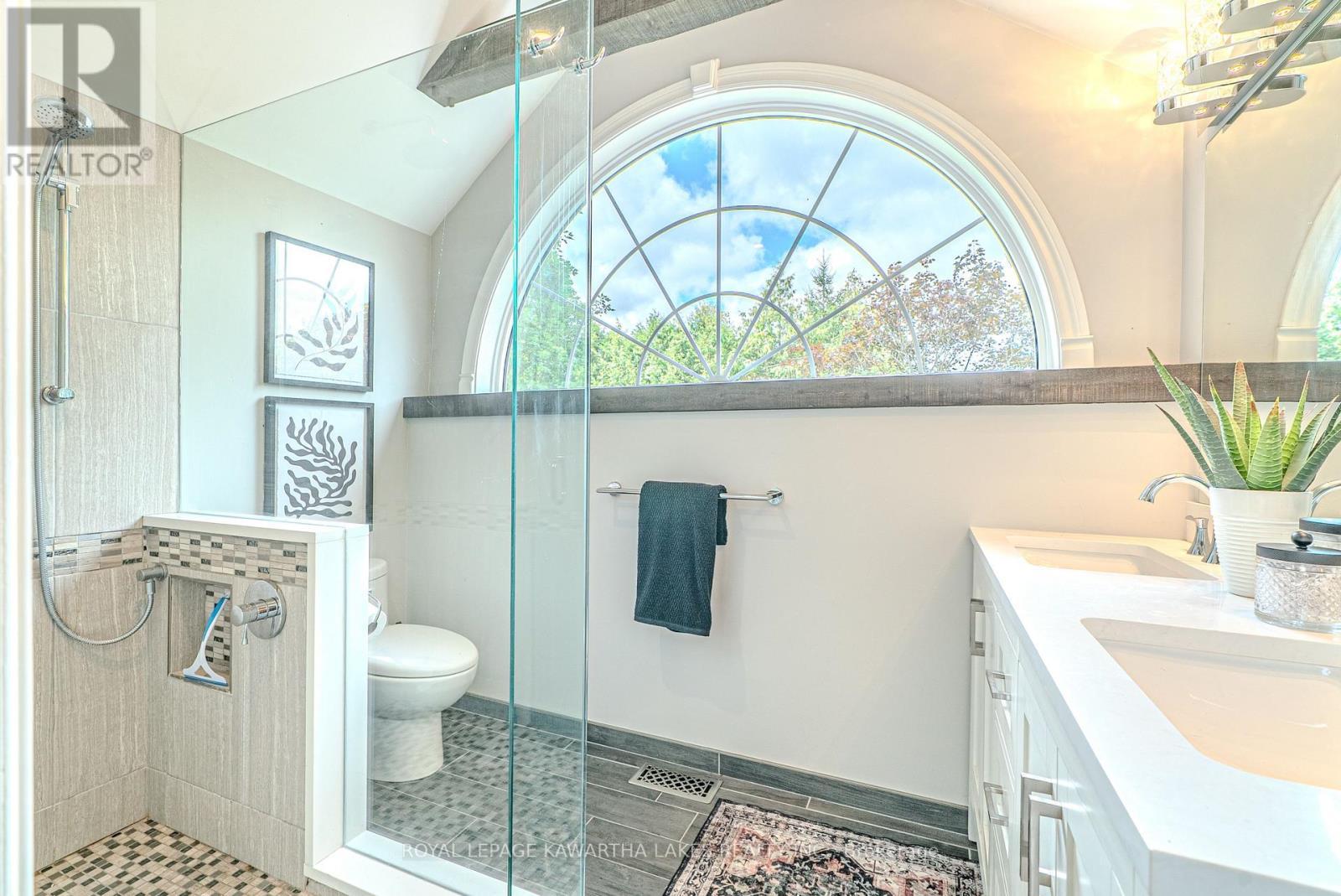 7725 Leskard Road N, Clarington, ON - Indoor Photo Showing Bathroom