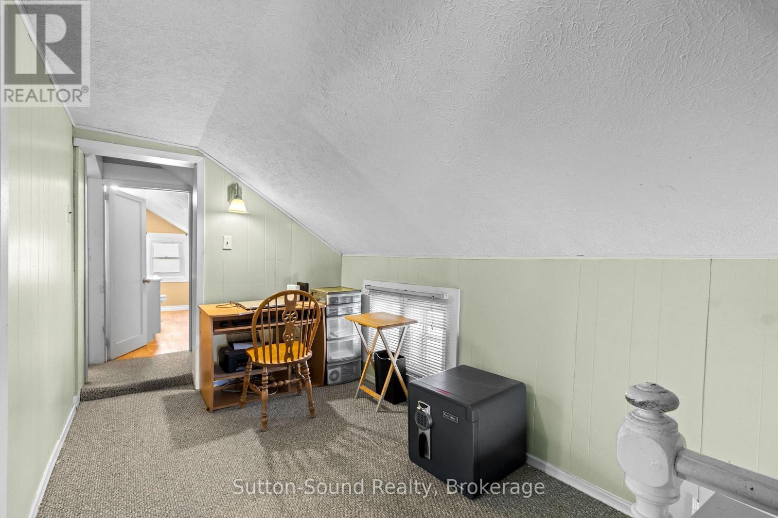 Upstairs landing - 269 6Th Street E, Owen Sound, ON - Indoor