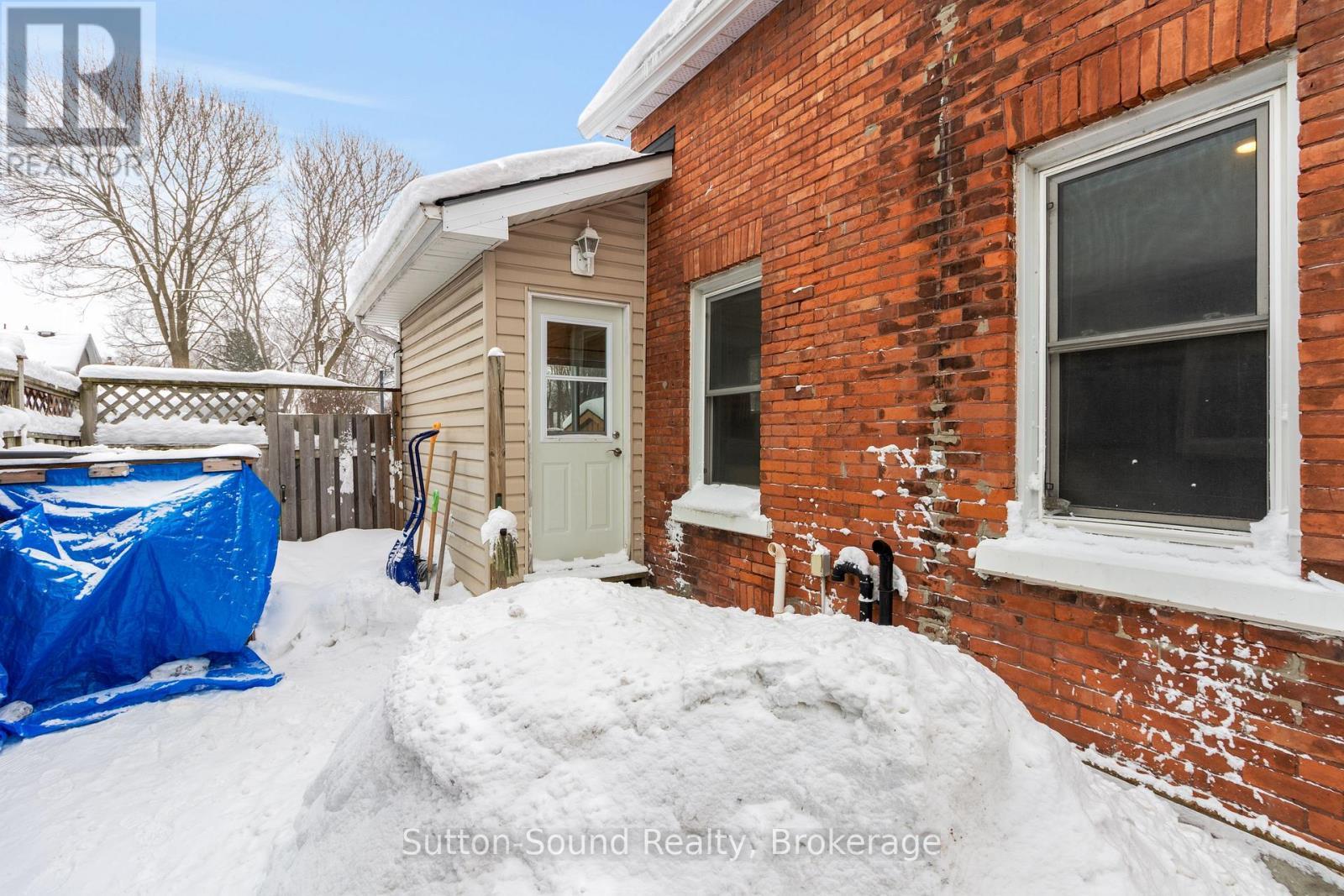 269 6Th Street E, Owen Sound, ON - Outdoor With Exterior