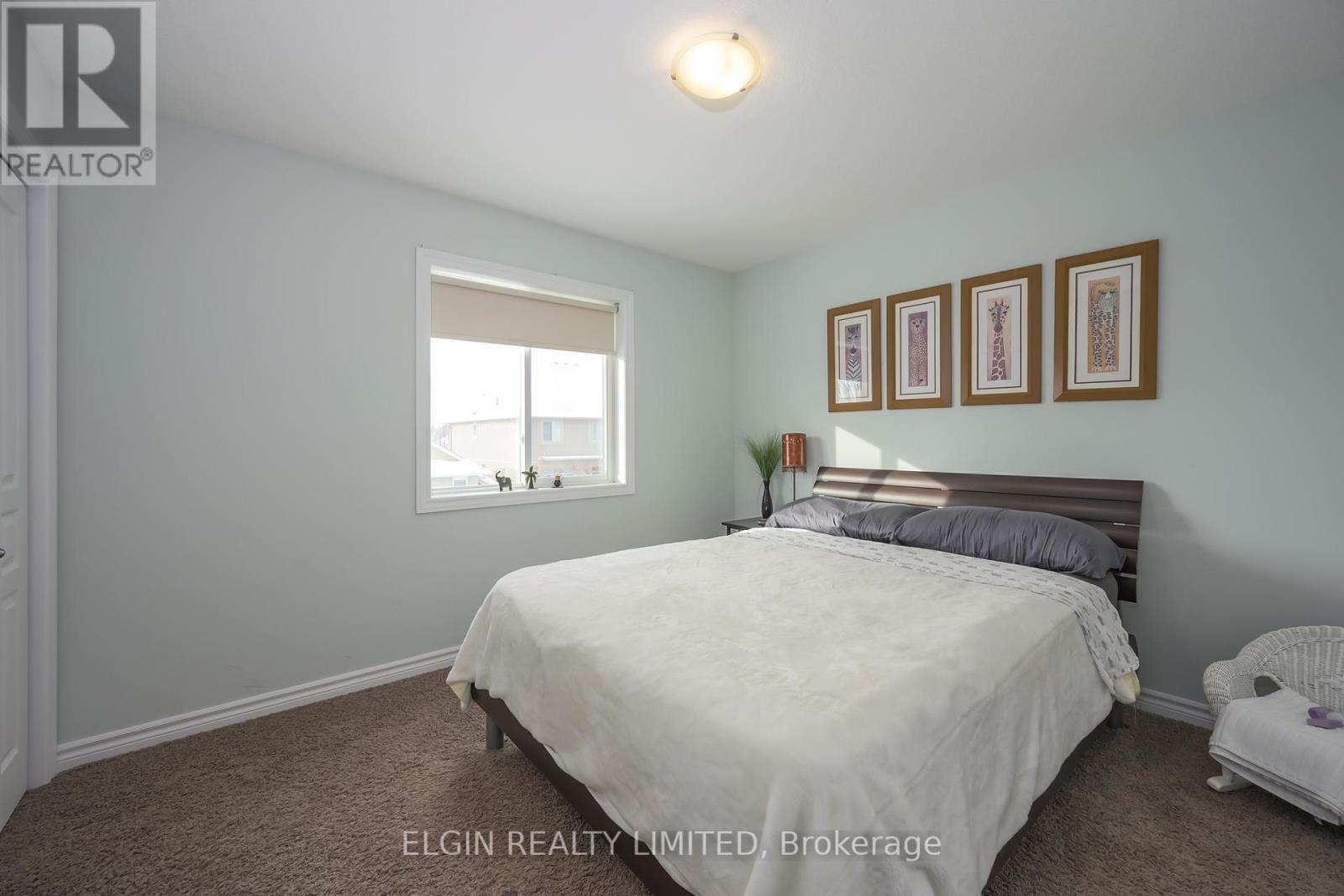 10 Kingfisher Court, St. Thomas, ON - Indoor Photo Showing Bedroom