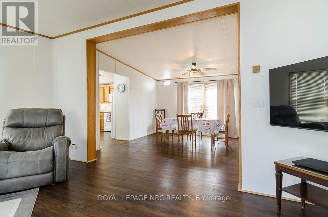 Formal Dining rm - 254 - 3033 Townline Road, Fort Erie (Black Creek), ON - Indoor Photo Showing Living Room