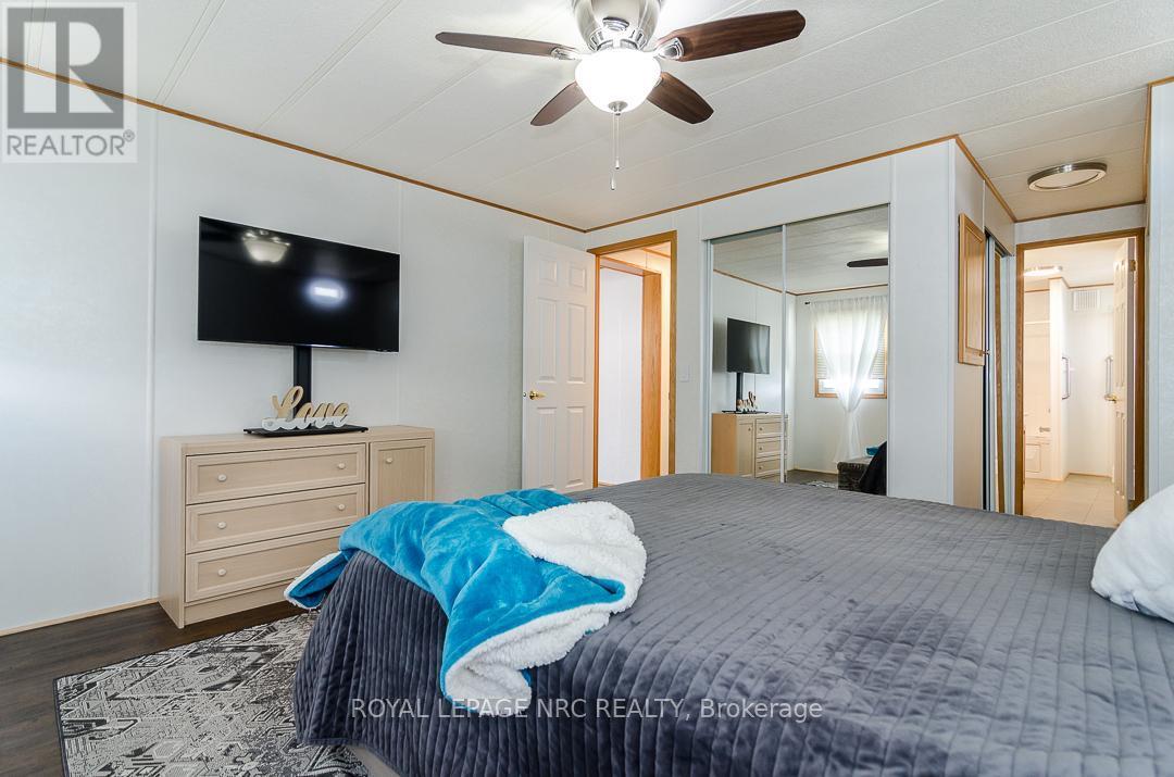 Primary Bedroom - 254 - 3033 Townline Road, Fort Erie (Black Creek), ON - Indoor Photo Showing Bedroom