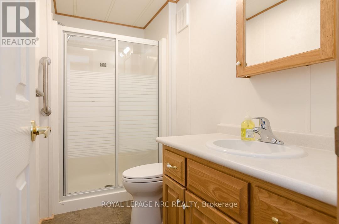 Main 3pc bath - 254 - 3033 Townline Road, Fort Erie (Black Creek), ON - Indoor Photo Showing Bathroom