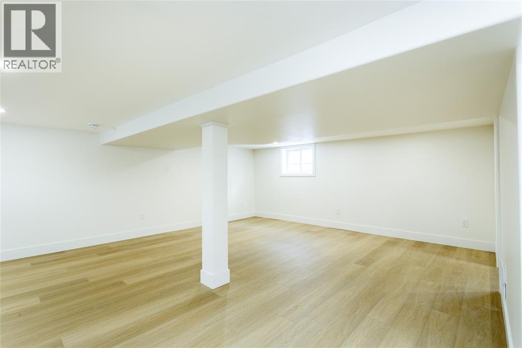 401 Devine Street, Sarnia, ON - Indoor Photo Showing Other Room