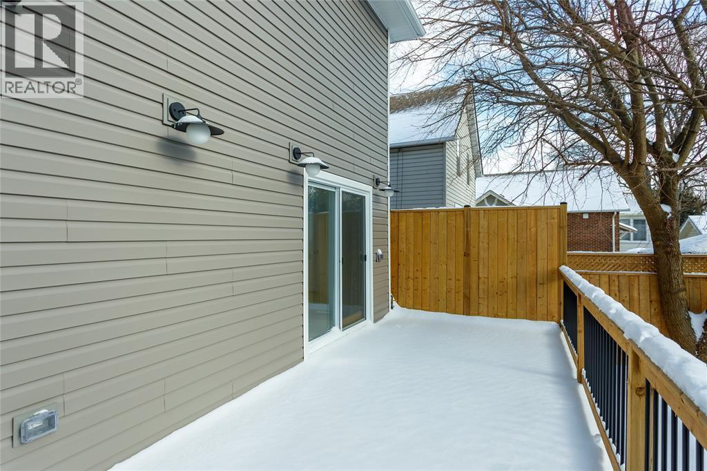401 Devine Street, Sarnia, ON - Outdoor With Deck Patio Veranda With Exterior