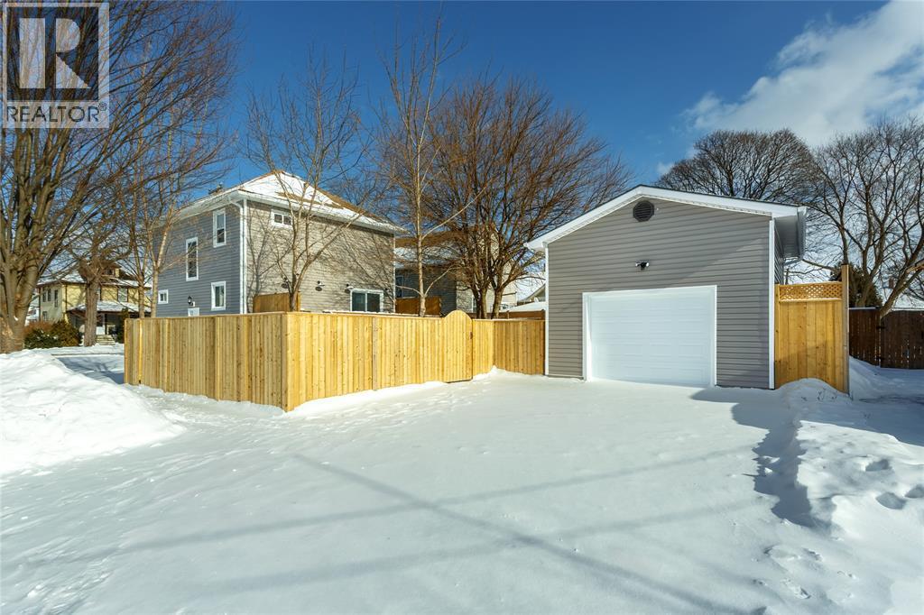 401 Devine Street, Sarnia, ON - Outdoor