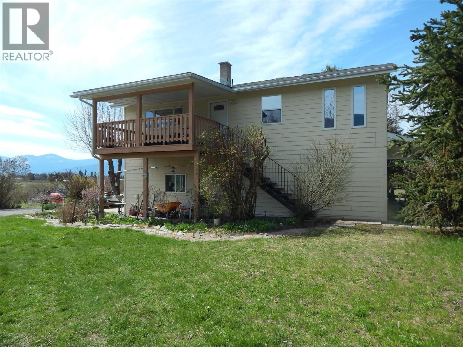 2813 3 Highway, Creston, BC