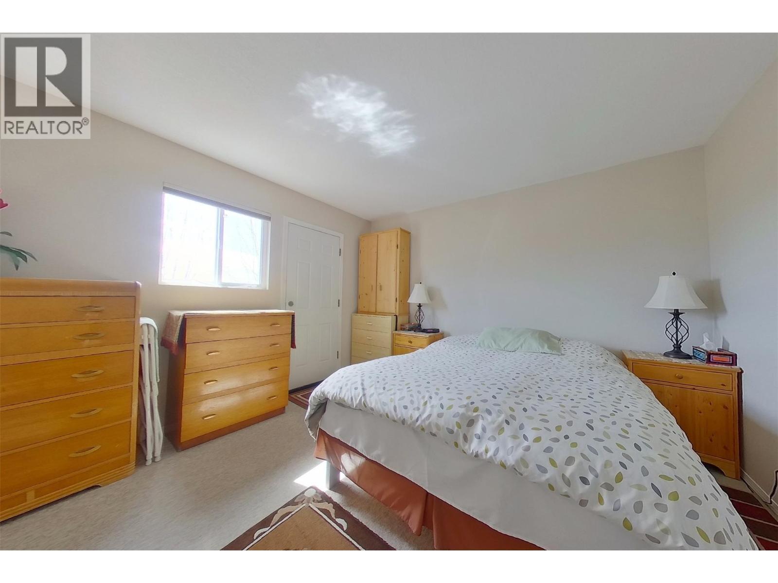 2813 3 Highway, Creston, BC