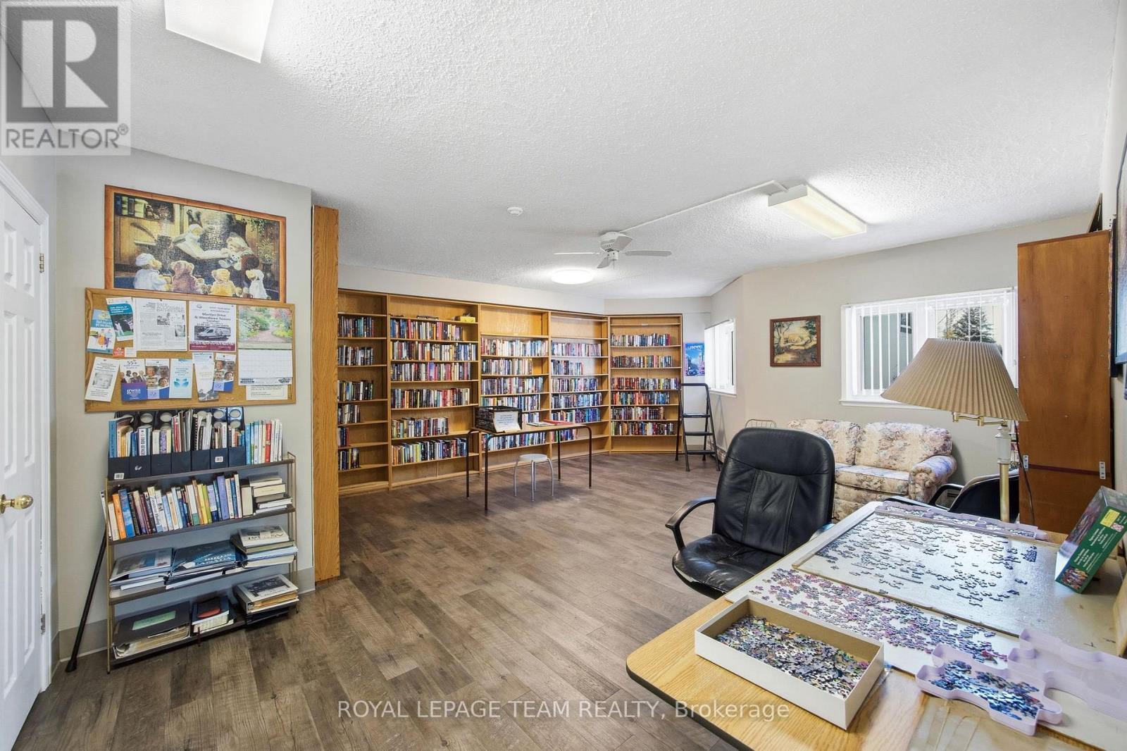 109 - 19 Woodlawn Road E, Guelph (Riverside Park), ON - Indoor